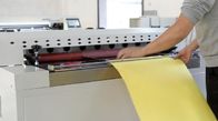 55 मिमी एयर फ़िल्टर बनाने की मशीन पूर्ण ऑटो गुना 1250 मिमी चाकू कागज चढ़ाना